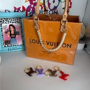 SOLD-Louis Vuitton shopping bag
